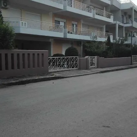 Cozy Maisonette 公寓 *