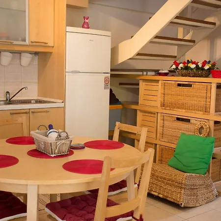 Cozy Maisonette 公寓 *