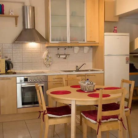 Cozy Maisonette * 卡梅纳维洛拉