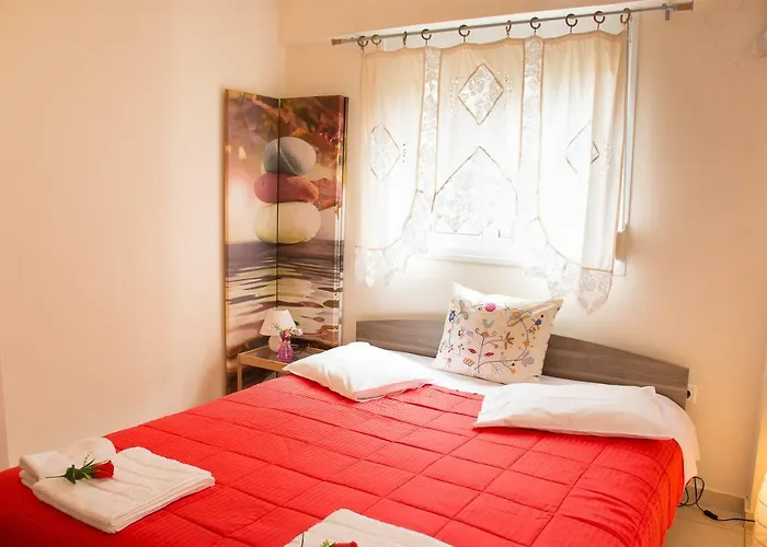 Cozy Maisonette * Καμένα Βούρλα