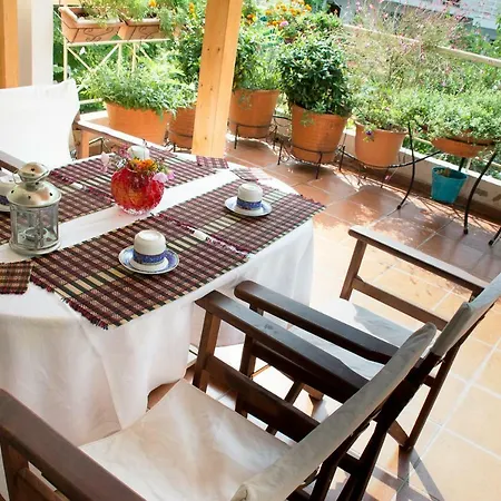 Cozy Maisonette * Καμένα Βούρλα