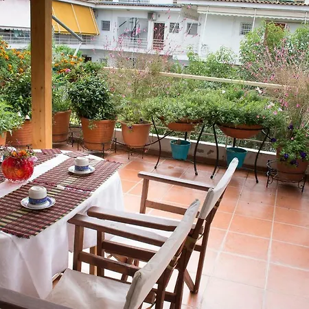 Cozy Maisonette * Καμένα Βούρλα