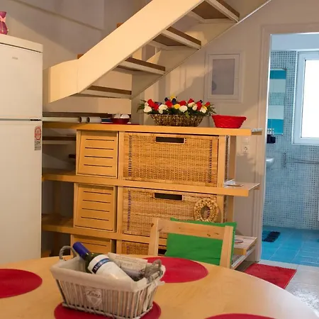 Cozy Maisonette Daire Kamena Vourla