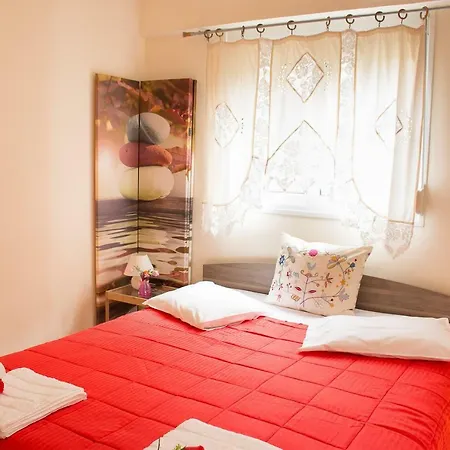 Cozy Maisonette * Kamena Vourla