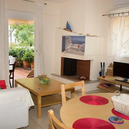 Cozy Maisonette Daire Kamena Vourla