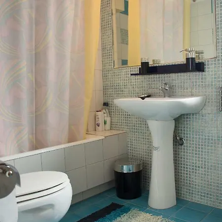 Cozy Maisonette Daire